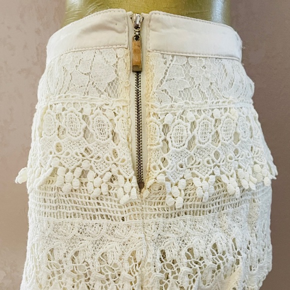 STELLA White Label Ivory FLORAL Tiered LACE SHORTS S - Picture 3 of 12